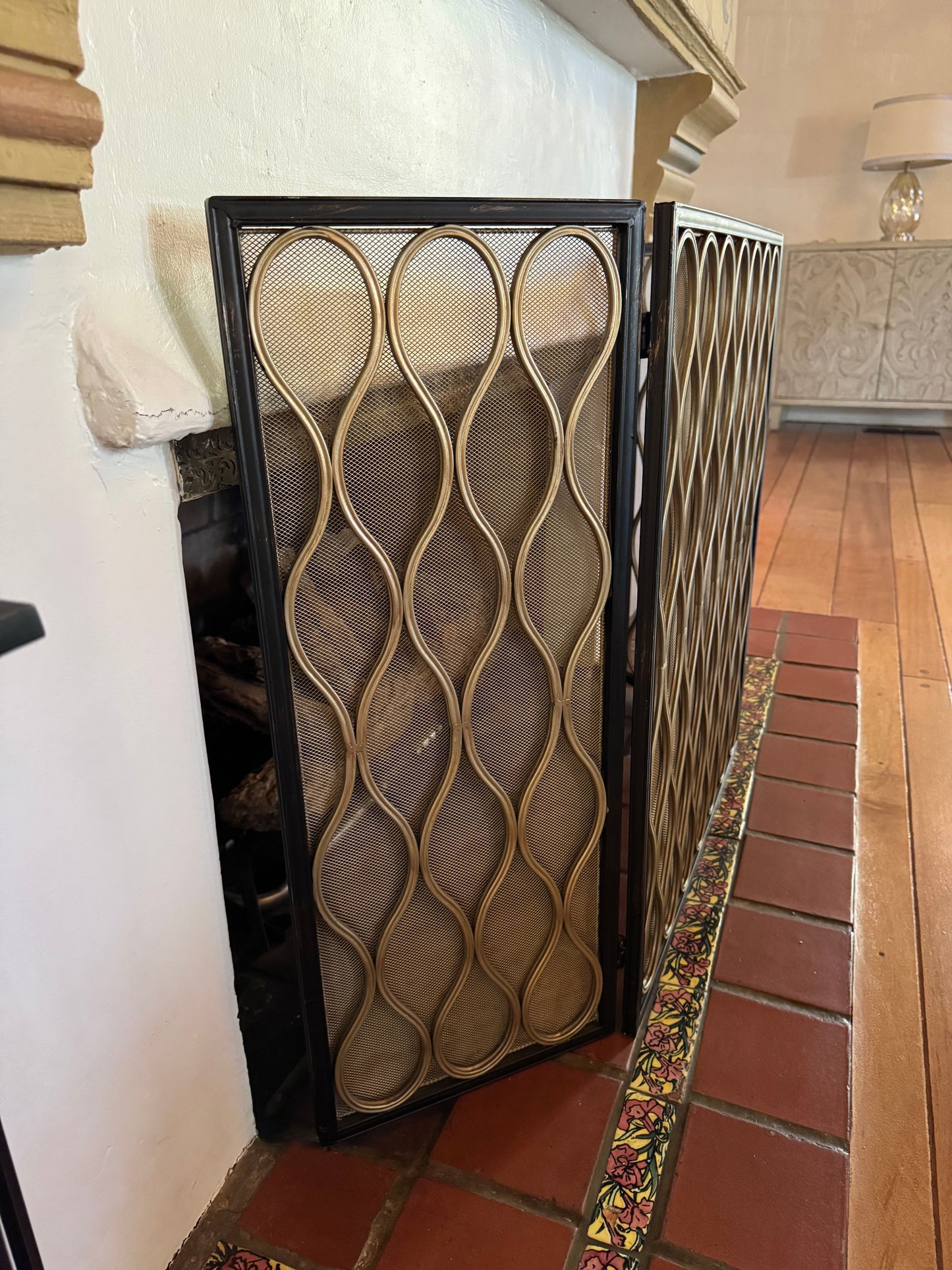 Mesh Fire Screen Mystic Gold with Vintage Finish