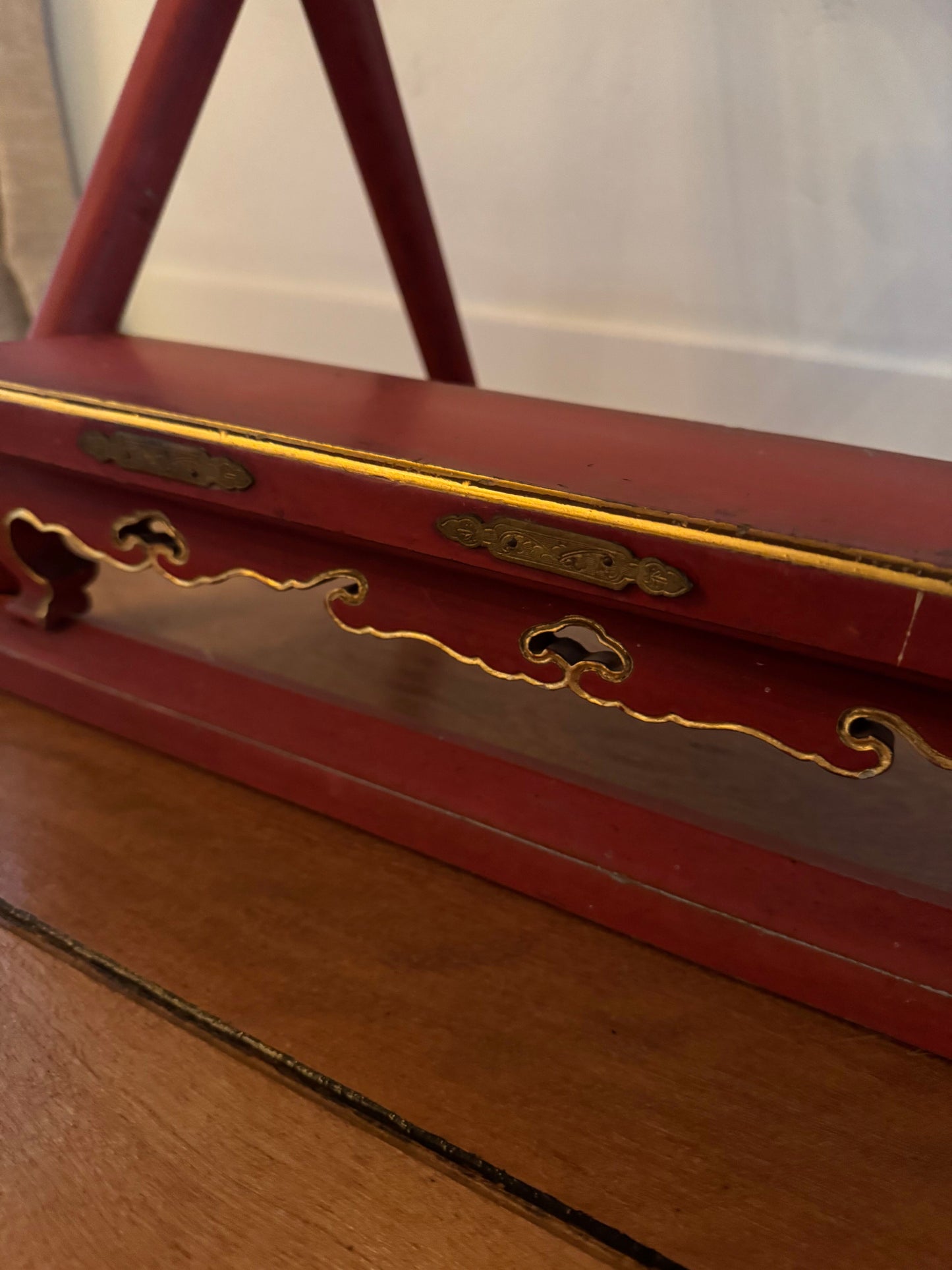 Japanese Horse Shoe Folding Chair