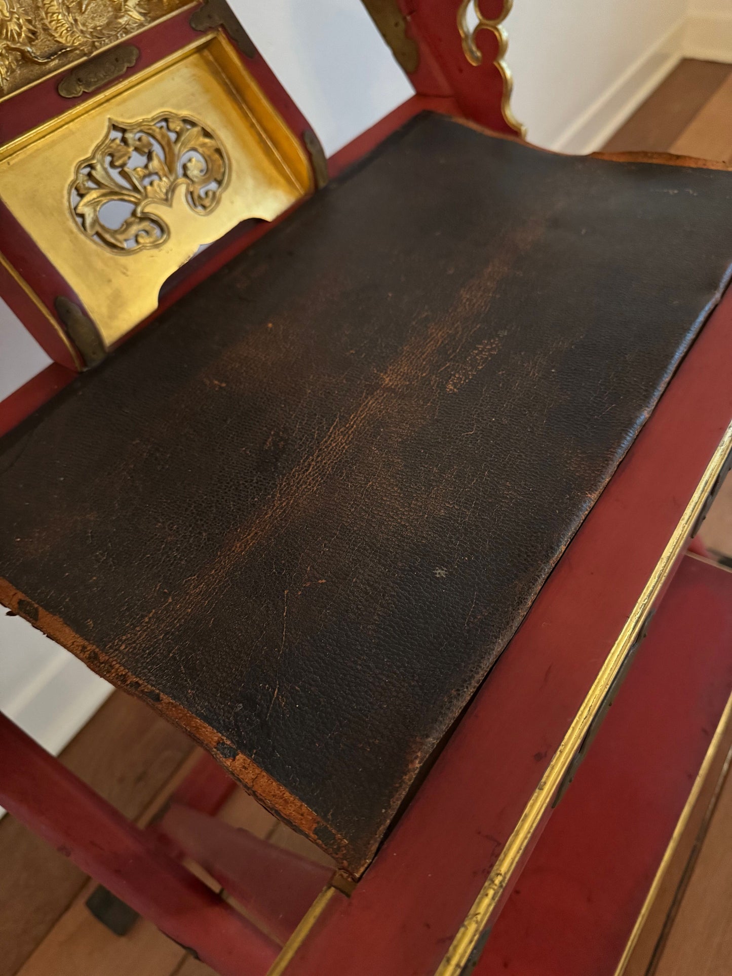 Japanese Horse Shoe Folding Chair