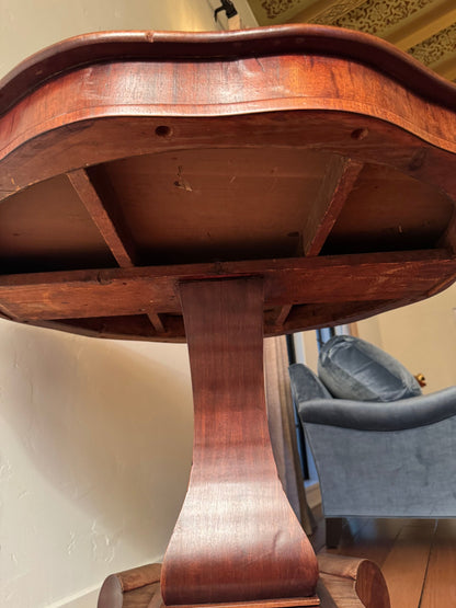 Scalloped Edge Pedestal Table