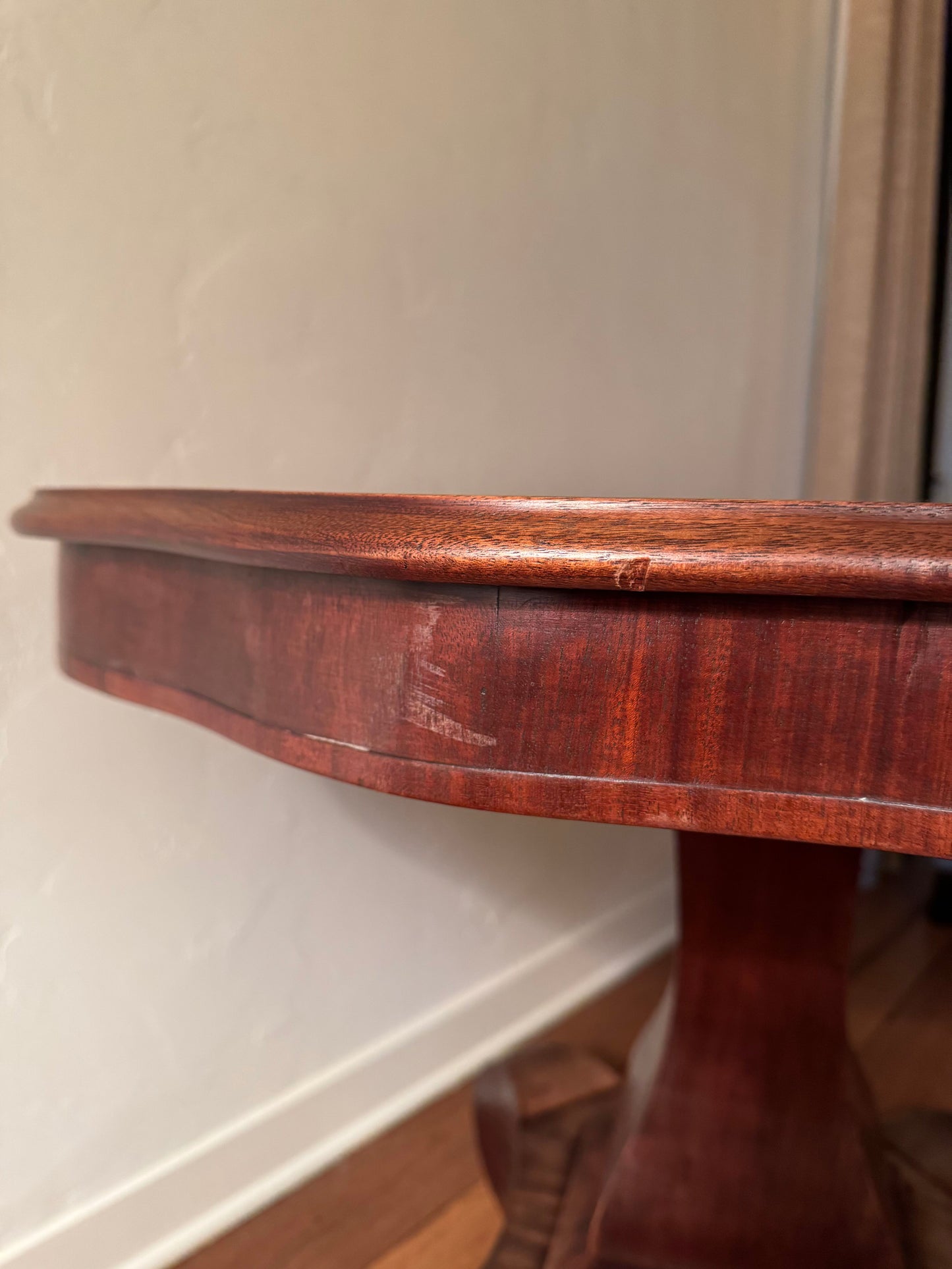 Scalloped Edge Pedestal Table