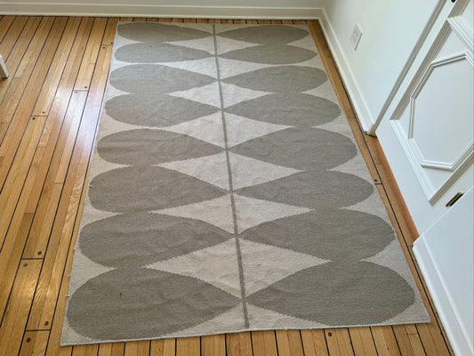Solid Stem MCM Style Rug